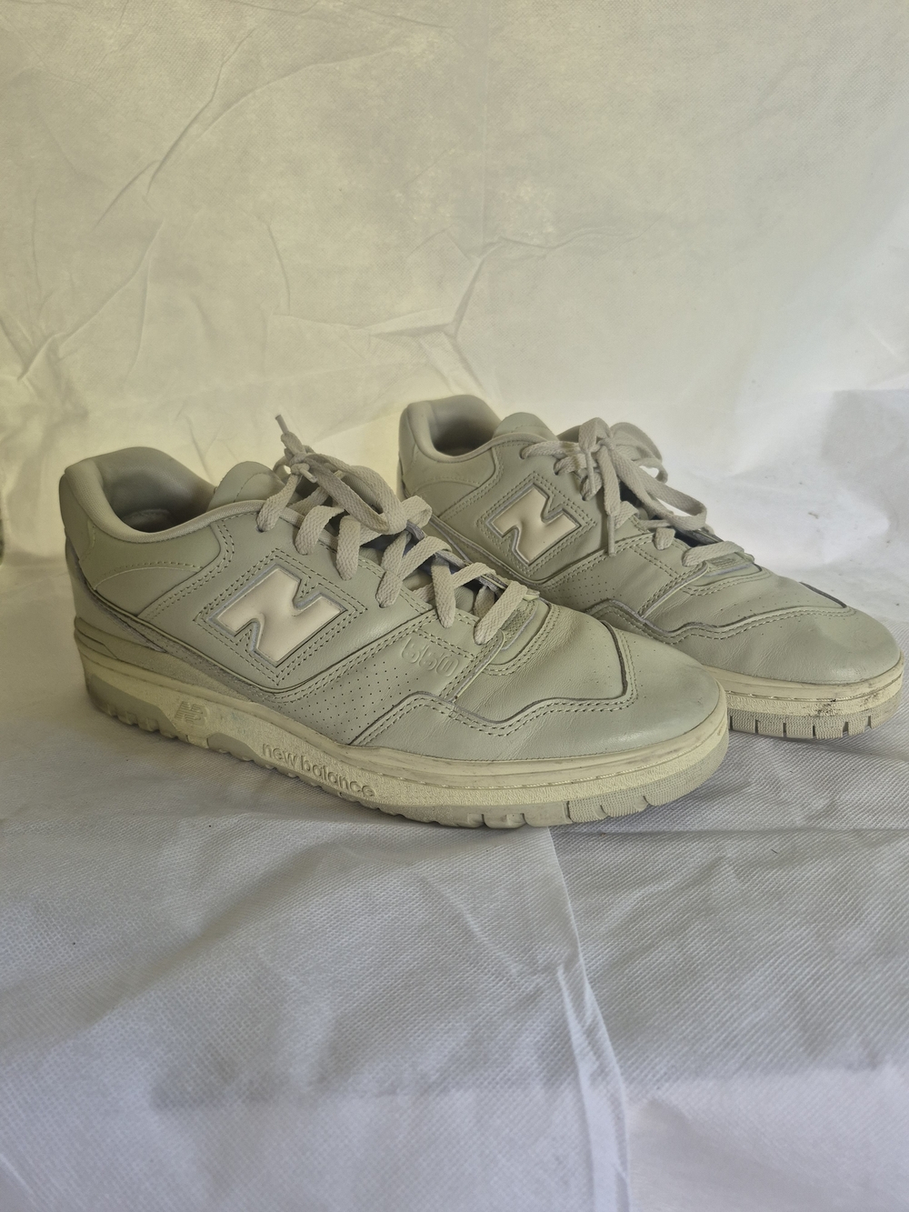 New Balance Men's Light Gray Leather Sneakers